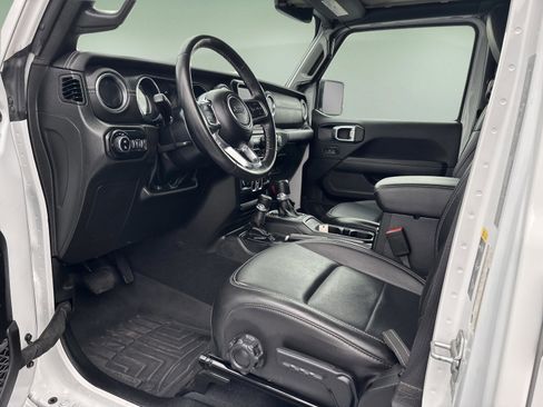 Used 2022 Jeep Gladiator Overland w/ Popular Equipment Package image 17