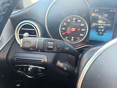 Used 2022 Mercedes-Benz GLC 300 image 16