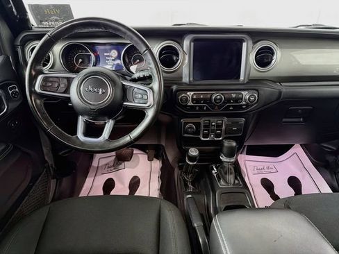 Used 2022 Jeep Wrangler Unlimited Sahara w/ Cold Weather Group AWD/4WD image 22