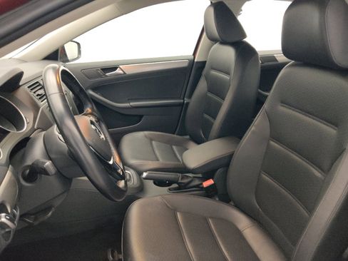 Used 2017 Volkswagen Jetta SE FWD image 17