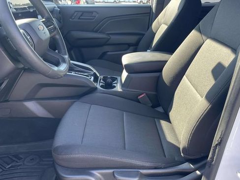 Used 2025 Chevrolet Colorado W/T RWD image 14