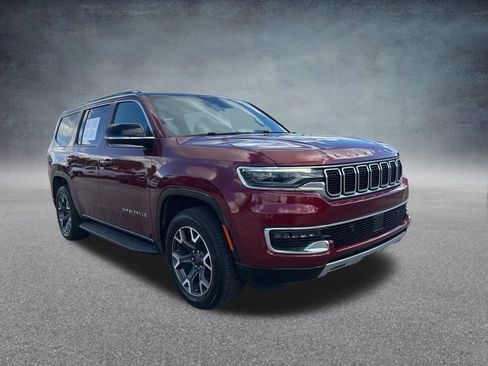 Used 2023 Jeep Wagoneer Series III w/ Preferred Equipment Group image 2