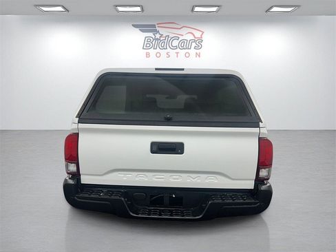 Used 2022 Toyota Tacoma SR image 5