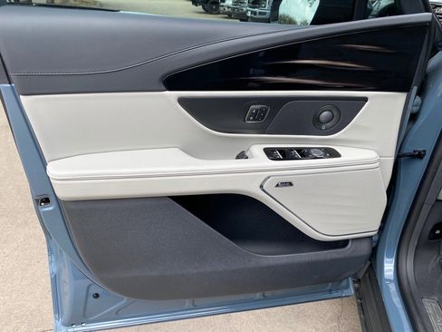 New 2026 Lincoln Nautilus Reserve image 36