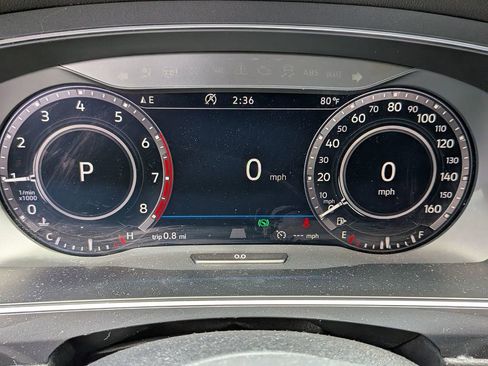 Used 2019 Volkswagen Tiguan SEL FWD image 19