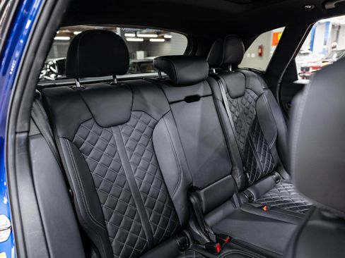 Used 2022 Audi SQ5 Prestige w/ Prestige Package image 9