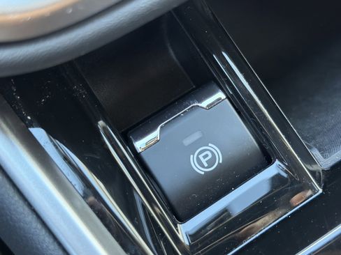 Certified 2025 Subaru Outback Premium w/ Popular Package #1A image 31