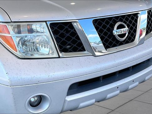 Used 2005 Nissan Pathfinder LE RWD image 29
