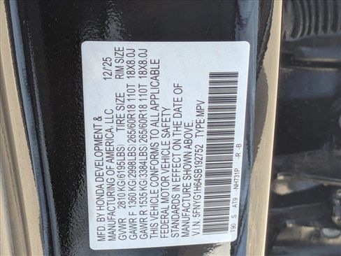 Used 2025 Honda Pilot TrailSport image 24
