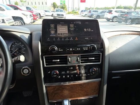 Used 2024 Nissan Armada SL w/ Captain's Chairs Package AWD/4WD image 18