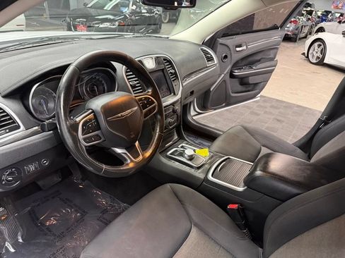 Used 2019 Chrysler 300 Touring w/ Sport Appearance Package RWD image 31