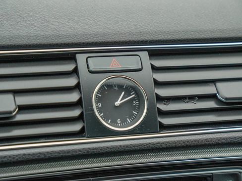 Used 2017 Volkswagen Passat 1.8T S image 30