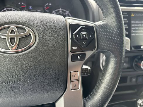 Used 2021 Toyota 4Runner SR5 AWD/4WD image 12