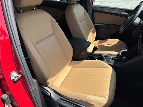 Used 2023 Volkswagen Tiguan SE AWD/4WD image 23