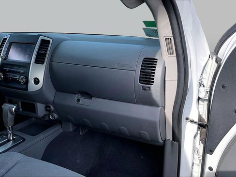 Used 2019 Nissan Frontier S RWD image 11
