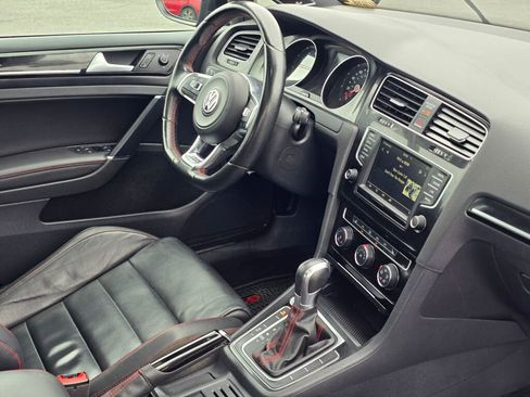 Used 2016 Volkswagen GTI SE w/ Lighting Package (SEL) FWD image 27