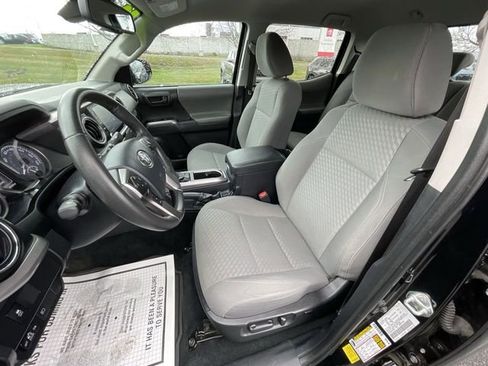 Certified 2023 Toyota Tacoma SR5 AWD/4WD image 14