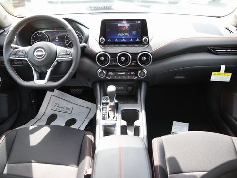 New 2025 Nissan Sentra SR image 6