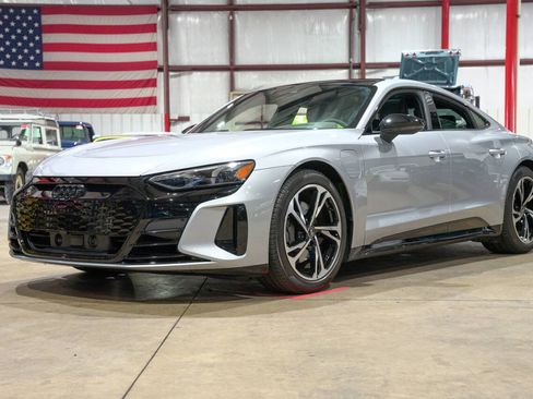 Used 2022 Audi e-tron GT Premium Plus w/ Performance Package AWD/4WD image 1