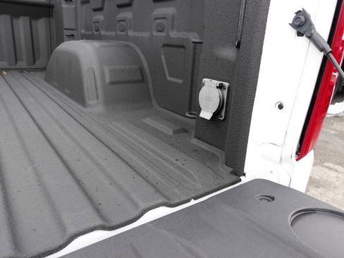 Used 2023 Chevrolet Silverado 1500 Custom image 26