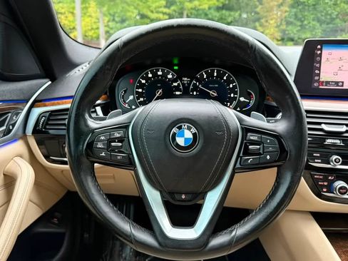 Used 2019 BMW 530i xDrive AWD/4WD image 26