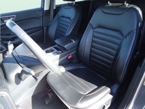 Used 2022 Ford Edge SEL w/ Convenience Package AWD/4WD image 24