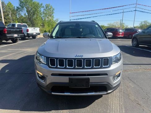 Used 2018 Jeep Compass Limited w/ Navigation Group AWD/4WD image 3