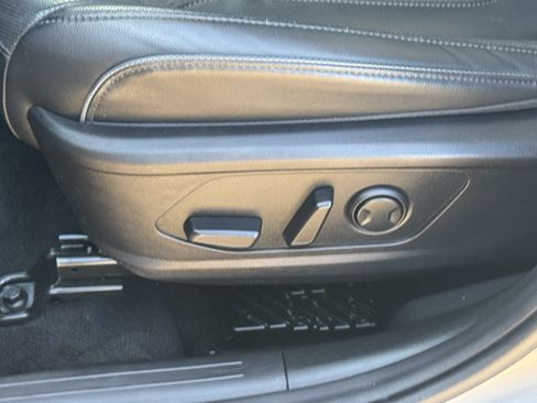Used 2024 Hyundai Tucson Limited FWD image 25