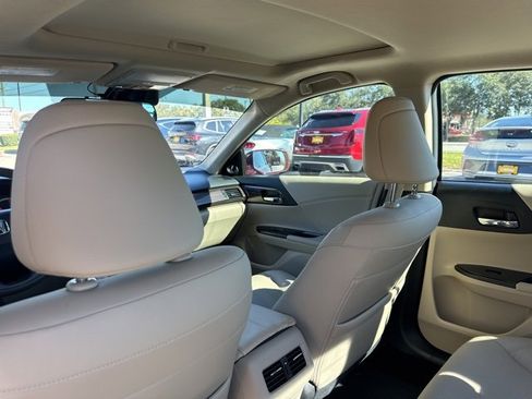 Used 2017 Honda Accord Touring image 20