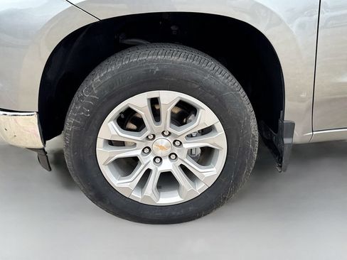 Used 2025 Chevrolet Silverado 1500 LTZ AWD/4WD image 29