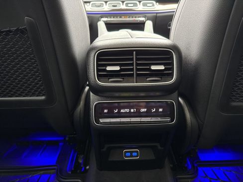 Certified 2025 Mercedes-Benz GLS 450 4MATIC image 19