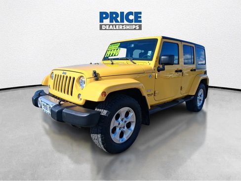 Used 2015 Jeep Wrangler Unlimited Sahara w/ Connectivity Group image 2