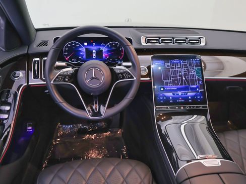 Used 2023 Mercedes-Benz S 580 S 580 image 32