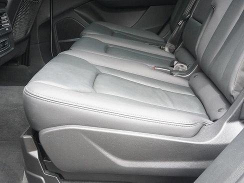 Used 2023 Audi Q7 3.0T Premium Plus AWD/4WD image 41
