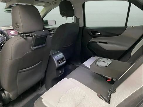 Used 2020 Chevrolet Equinox LS FWD image 12