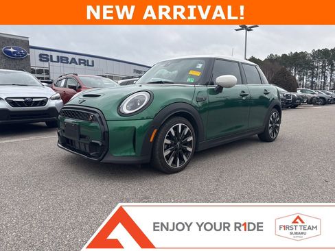 Used 2024 MINI Cooper S image 1