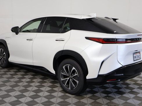 Used 2024 Lexus RZ 300e Premium w/ Accessory Package (Z1) image 5