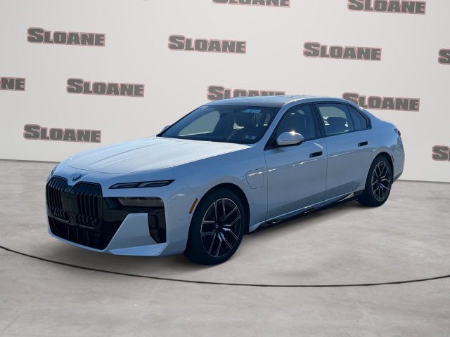 Certified 2026 BMW 750e xDrive AWD/4WD image 1