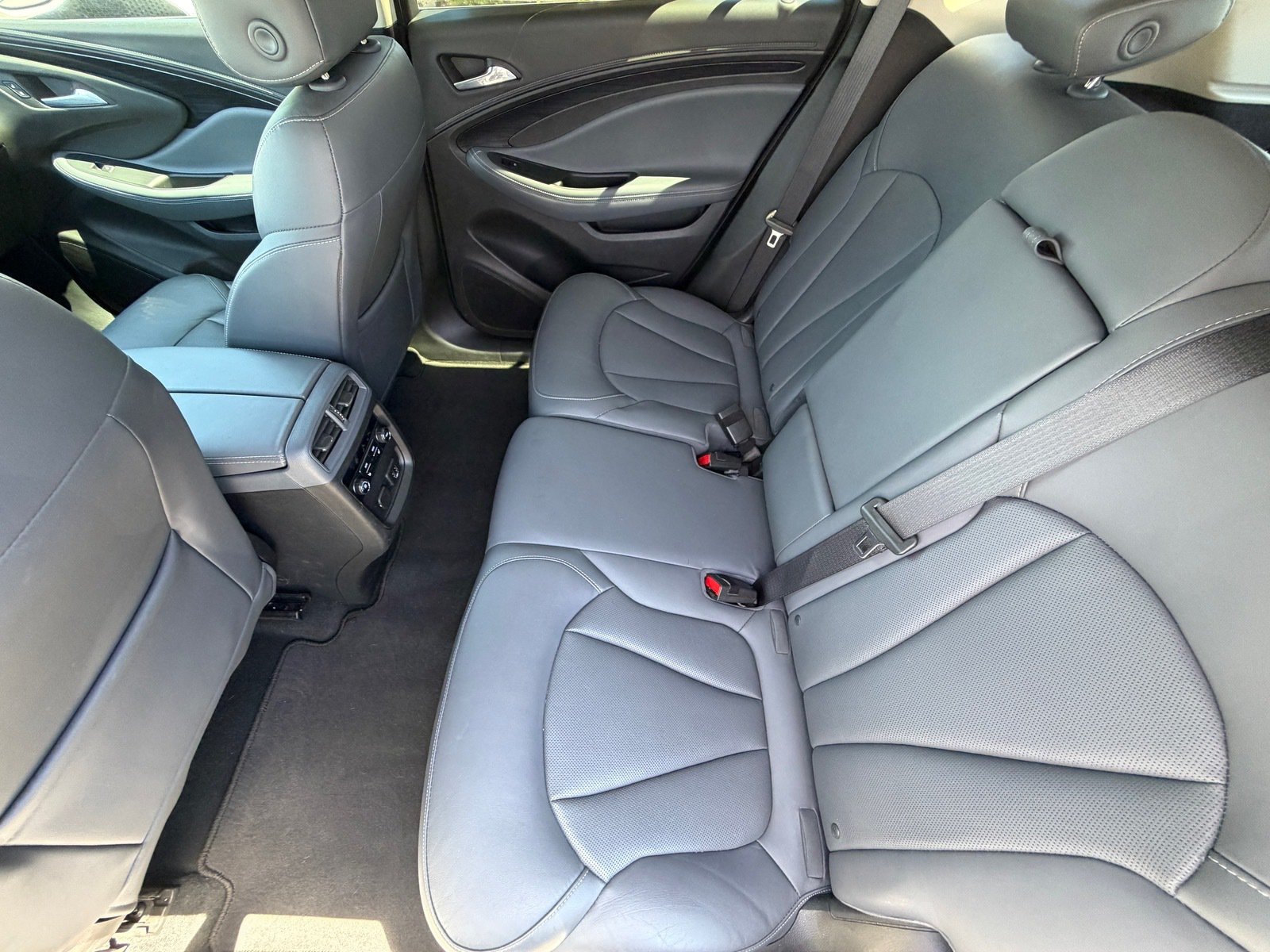 Used 2019 Buick Envision Essence w/ LPO, Active Package FWD image 12