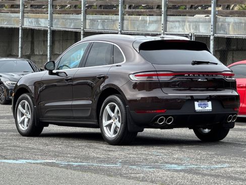 Used 2021 Porsche Macan Base image 6