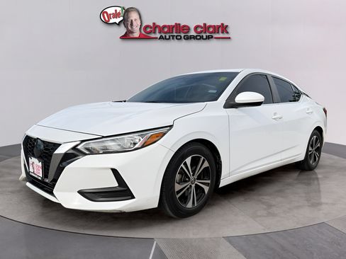Used 2022 Nissan Sentra SV FWD image 2