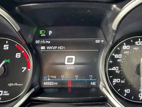 Used 2022 Alfa Romeo Stelvio Ti AWD/4WD image 25