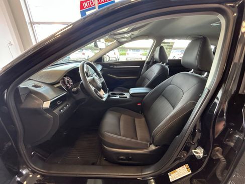 Used 2022 Nissan Altima 2.5 SV FWD image 15