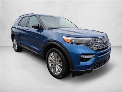Used 2021 Ford Explorer Limited w/ Equipment Group 301A AWD/4WD image 3