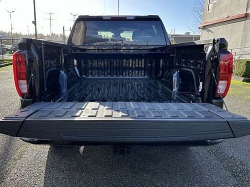 Used 2022 GMC Sierra 1500 Elevation image 24