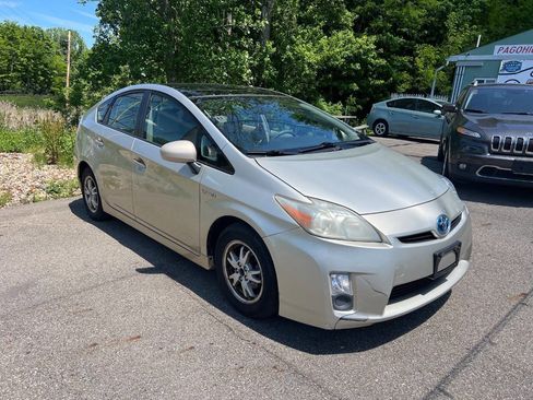 Used 2011 Toyota Prius Four w/ Solar Roof Pkg FWD image 1
