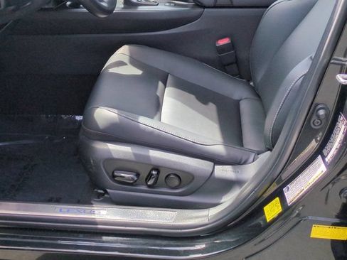 Used 2025 Lexus UX 300h FWD w/ Accessory Package (Z2) image 12
