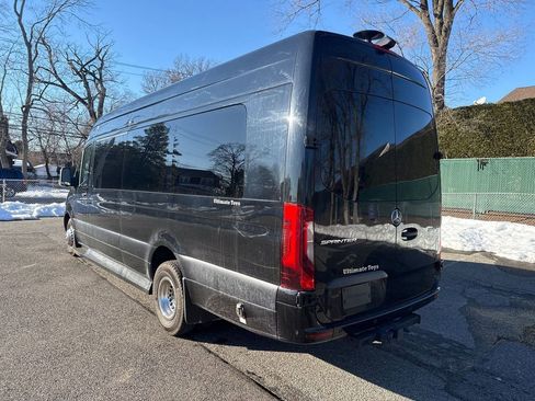 Used 2023 Mercedes-Benz Sprinter 3500 image 4