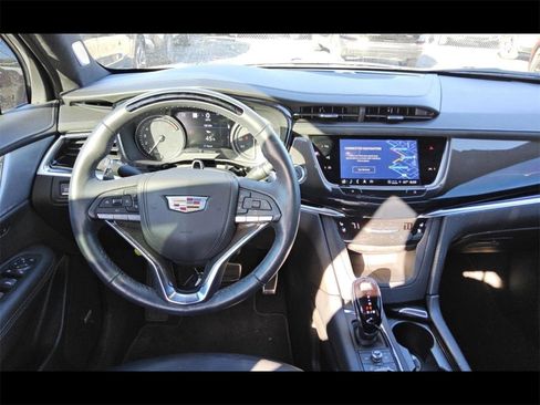 Certified 2025 Cadillac XT6 Sport w/ Platinum Package image 4