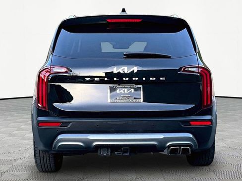 Certified 2022 Kia Telluride SX w/ Towing Package AWD/4WD image 4